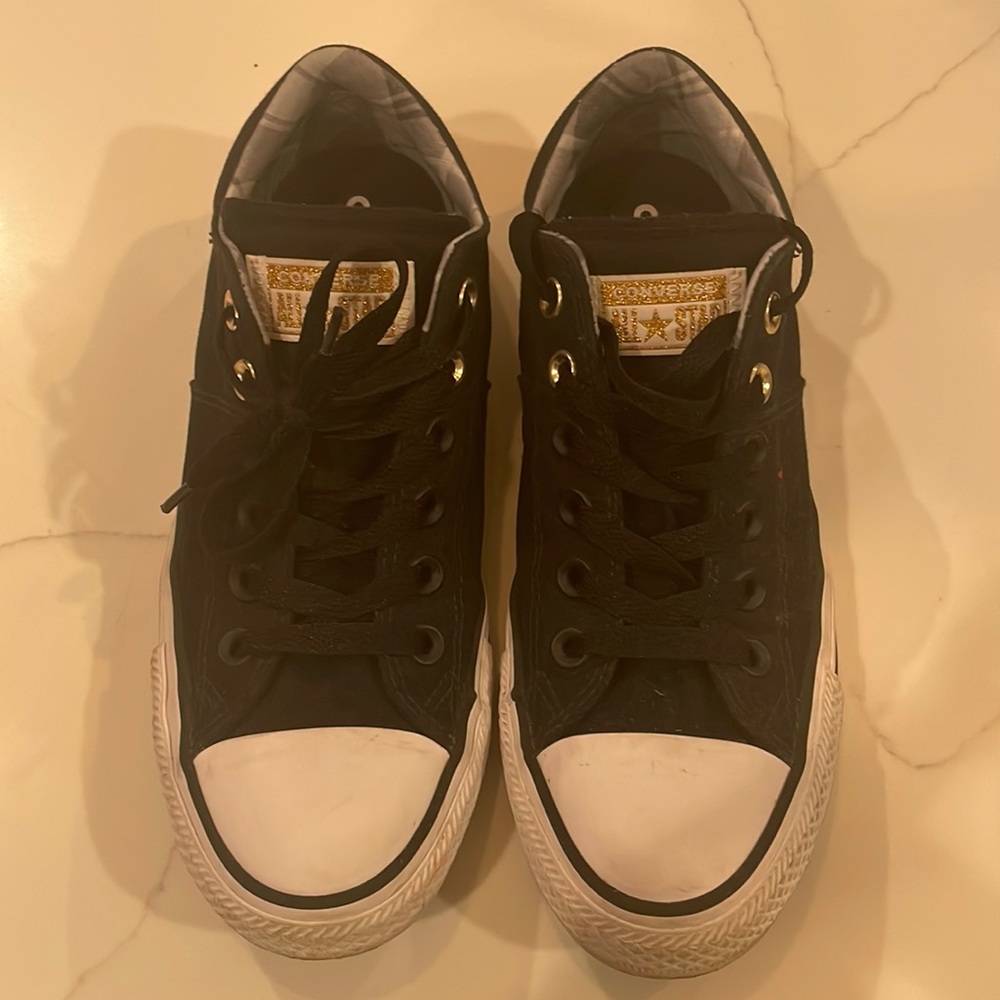 Converse all star size 8